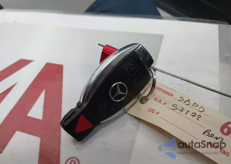 2014 Mercedes-Benz S 550 4Matic z USA, uszkodzony, nr VIN WDDUG8FB4EA060133